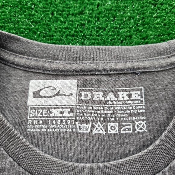 Drake Waterfowl Tshirt Mens XL Gray Short Sleeve Americana Lab On The Back - Picture 10 of 12